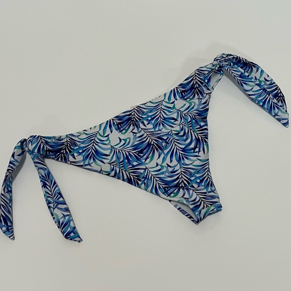 Beautiful Halo Tropical Print String Bikini Bottoms